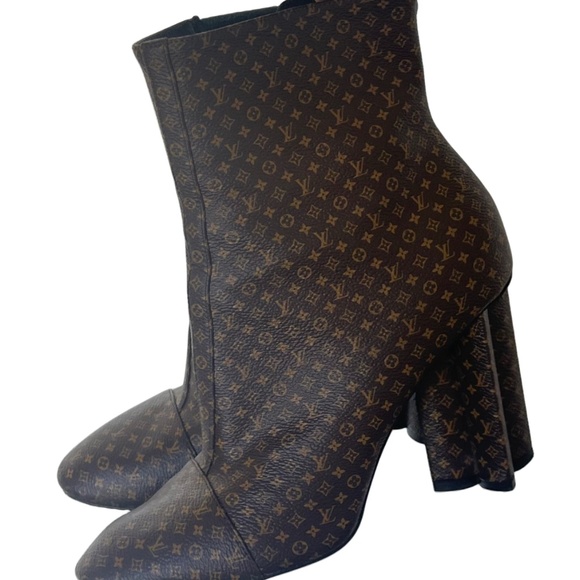 Louis Vuitton booties - Picture 1 of 3